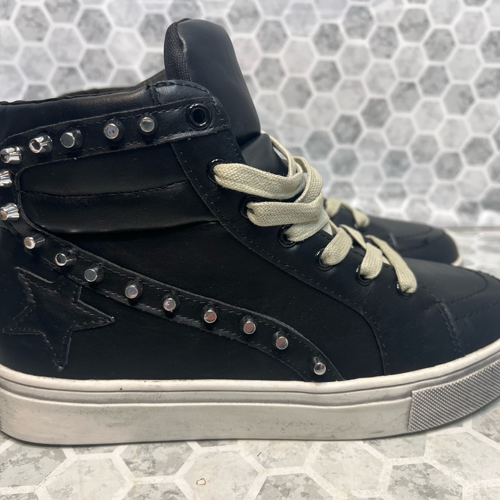 New no box studded black high top sneakers Sz 7.5 - Picture 3 of 9